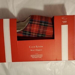 Club Room Men's Red Plaid Slippers Size XL 12-13 Indoor Outdoor Soles New